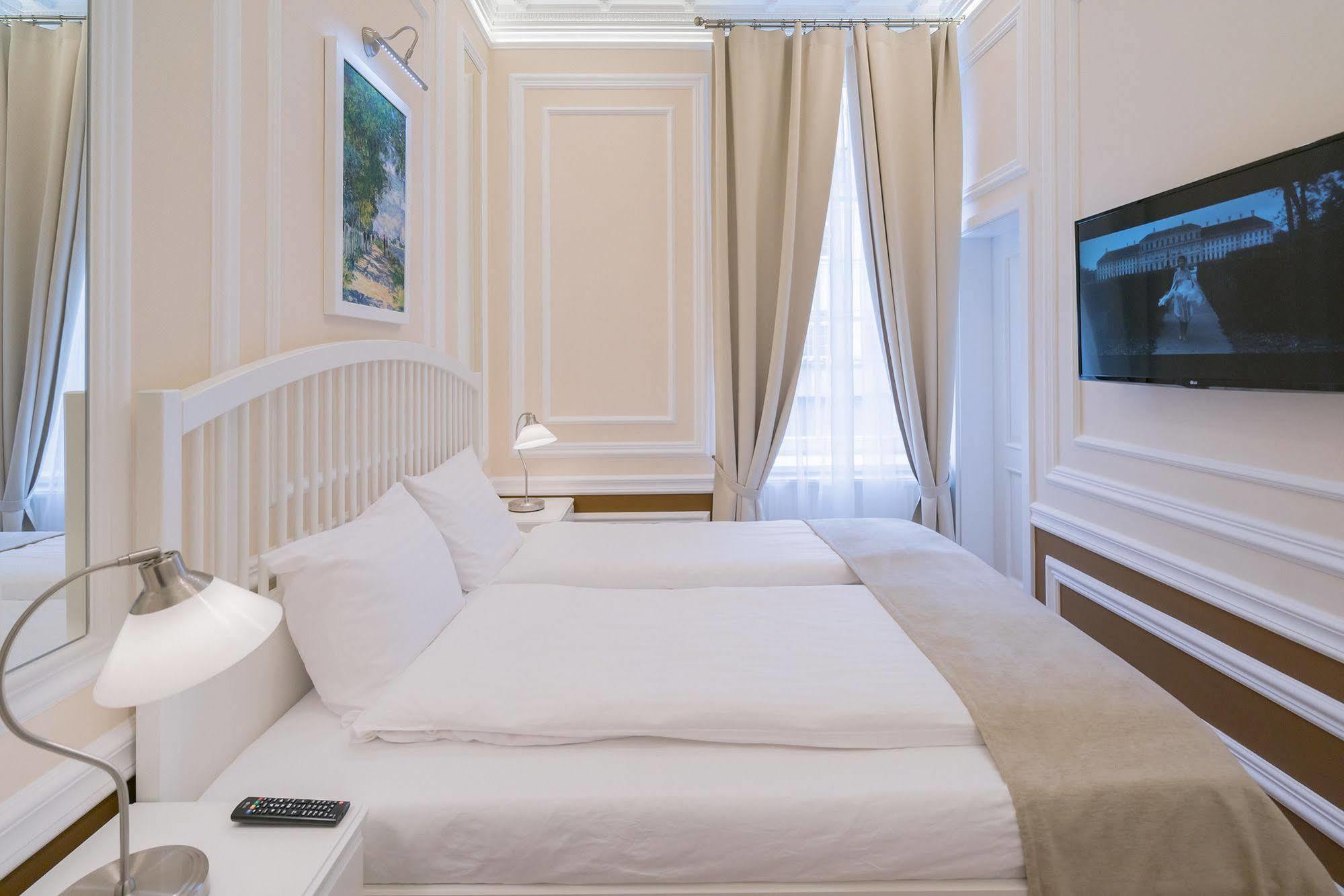Revelton Suites Karlovy Vary Dış mekan fotoğraf