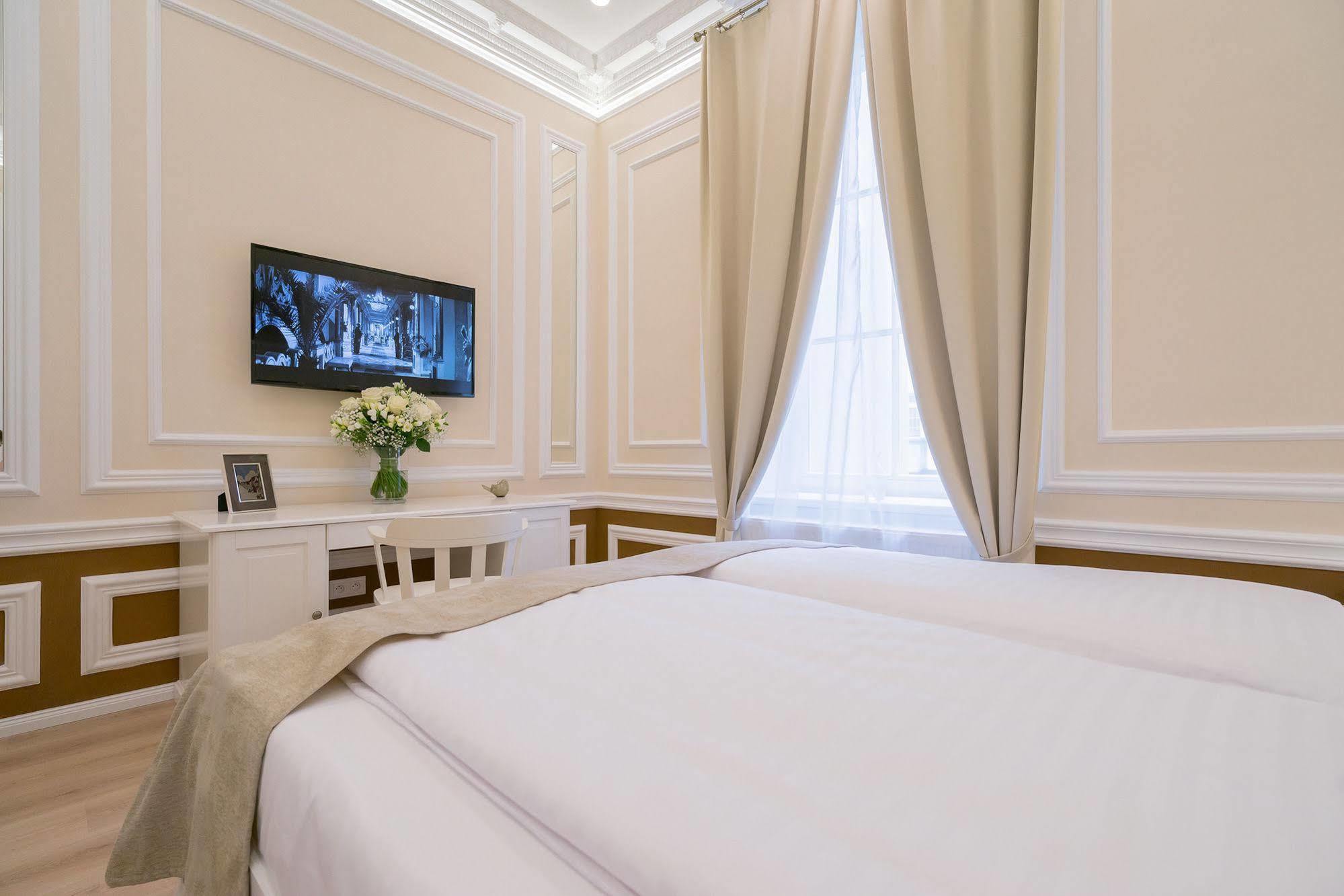 Revelton Suites Karlovy Vary Dış mekan fotoğraf